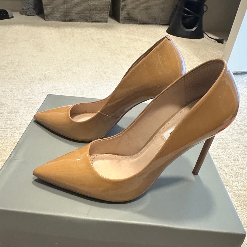 Patent leather Steve Madden heels